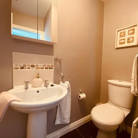 Close Kinsale
